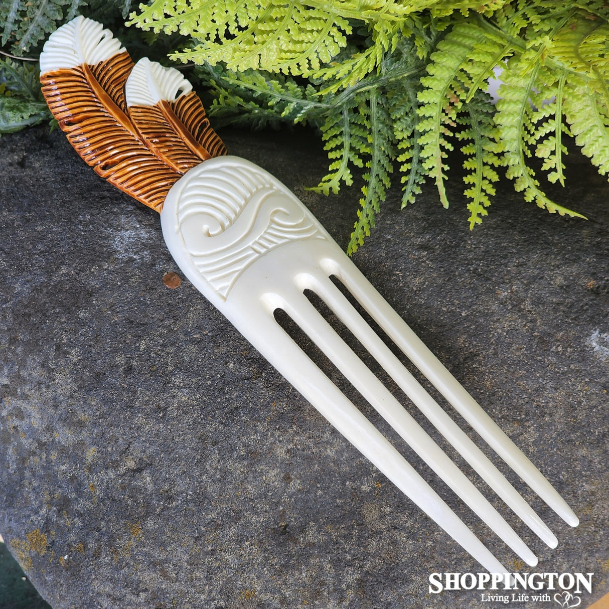 Bone and Wood Huia Feather Heru