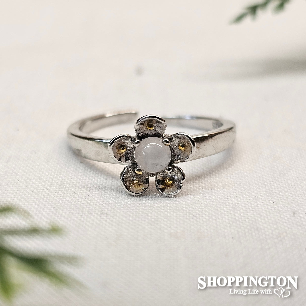 Rose quartz Ring set in Sterling Silver