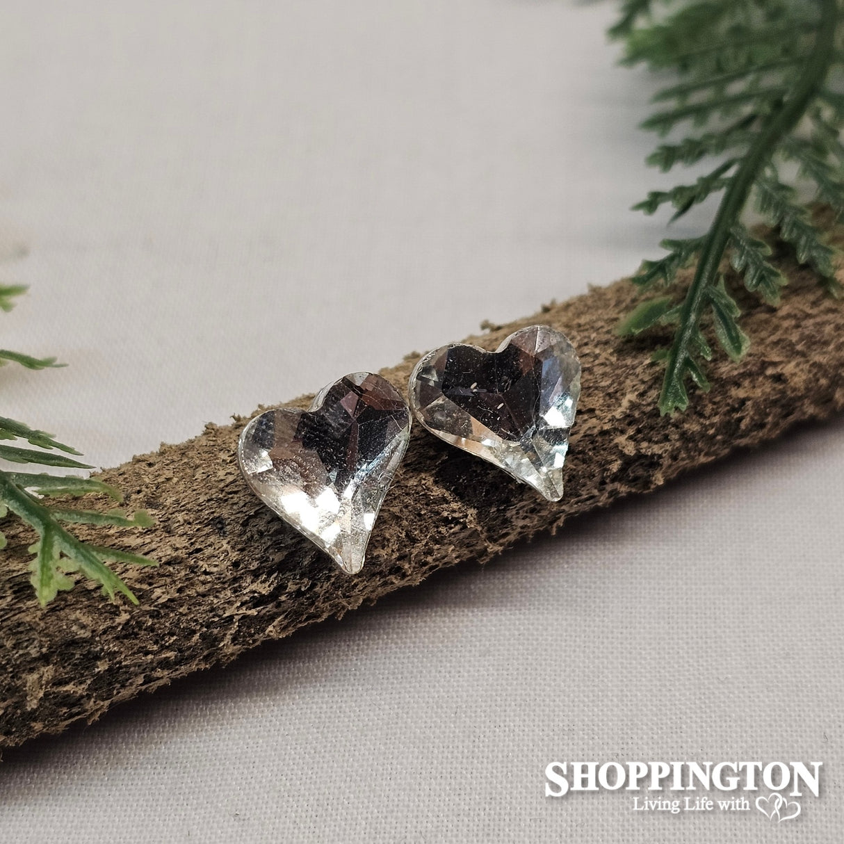 Earrings - Glass Heart Stud