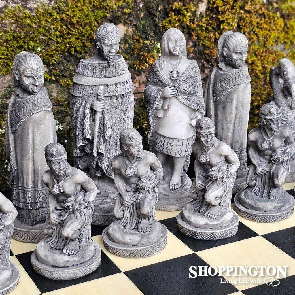 Maori Figurines Chess Set incl. Wooden Board