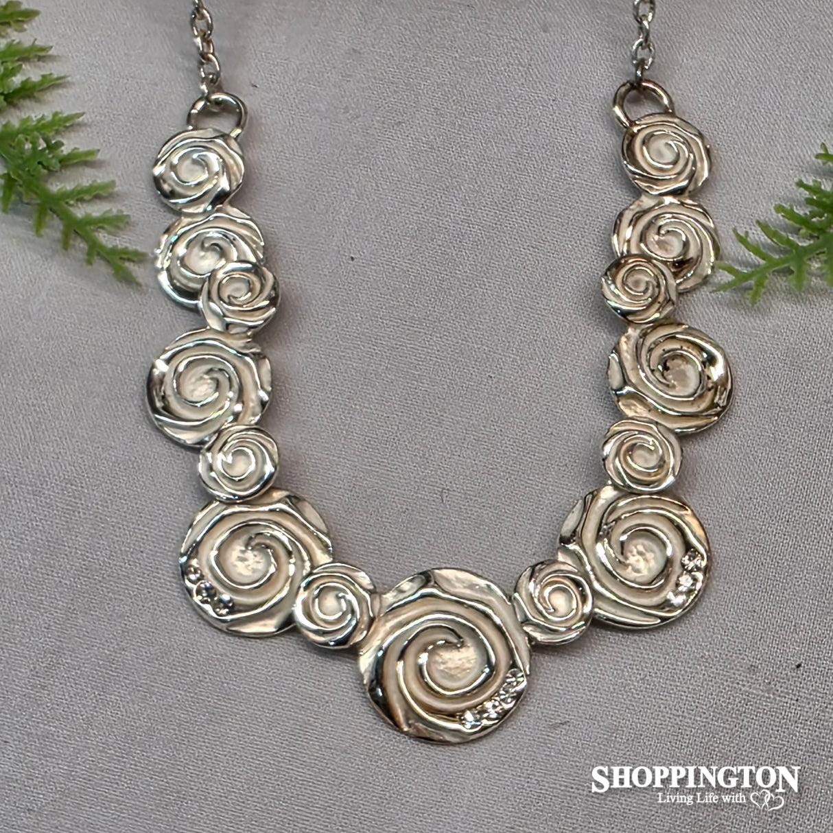 Necklace - White Rose Chain