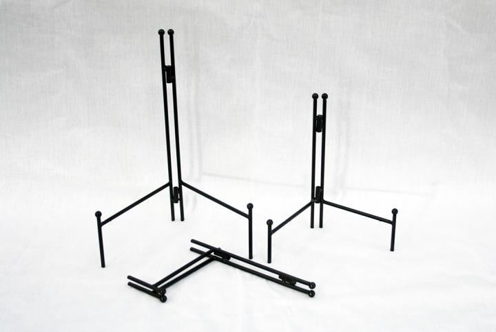 Folding Metal Plate Stand