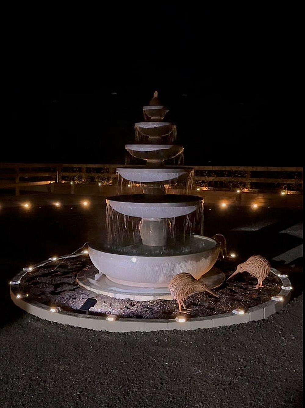 Centre Peace Water Feature 165cm x 230cm
