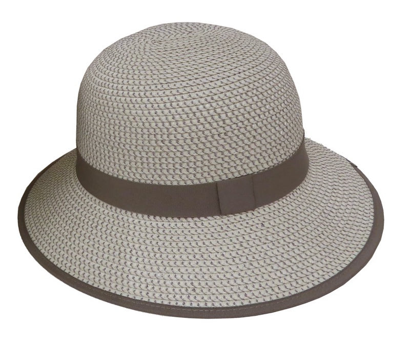 Bucket hat with wide trim