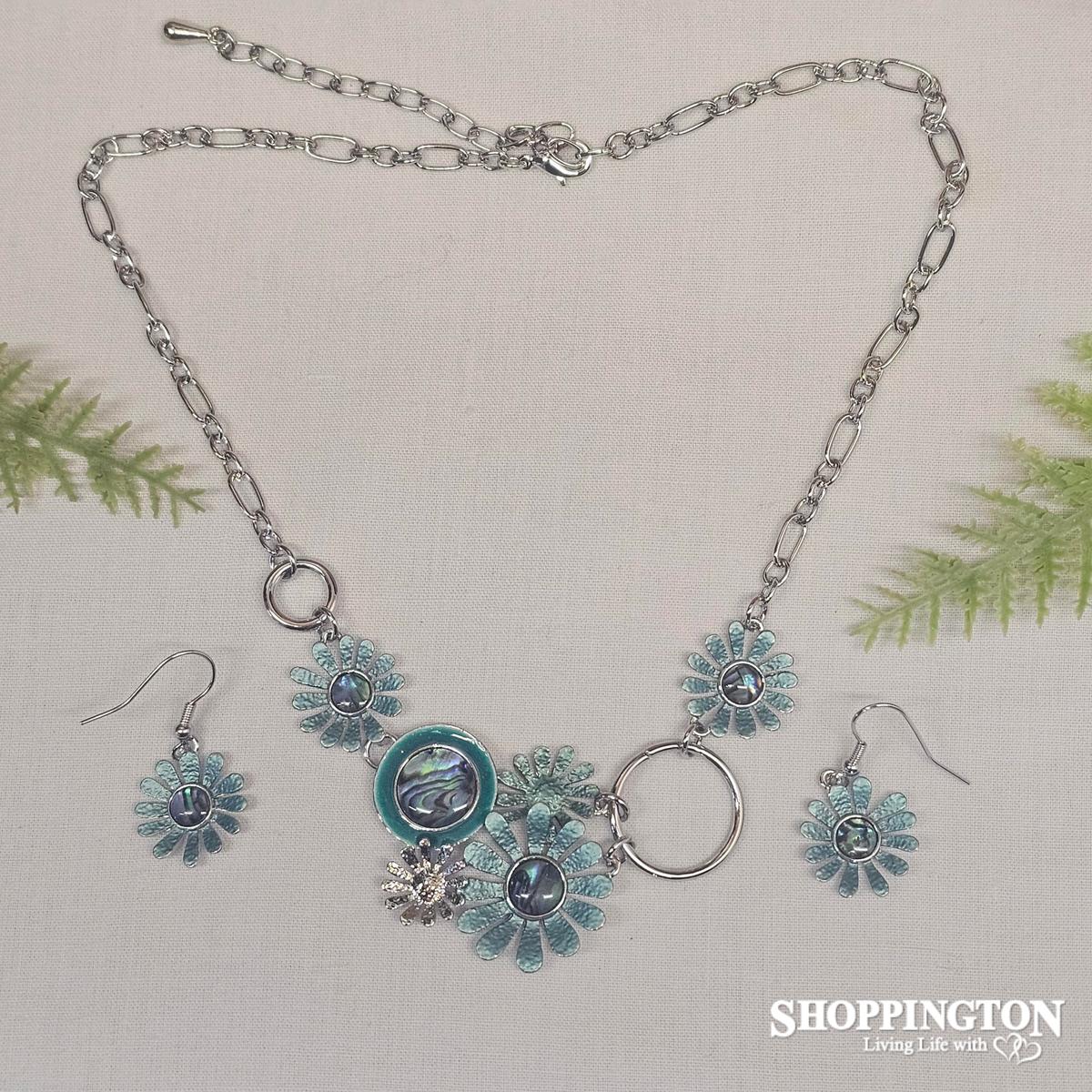 Necklace - Paua Daisy