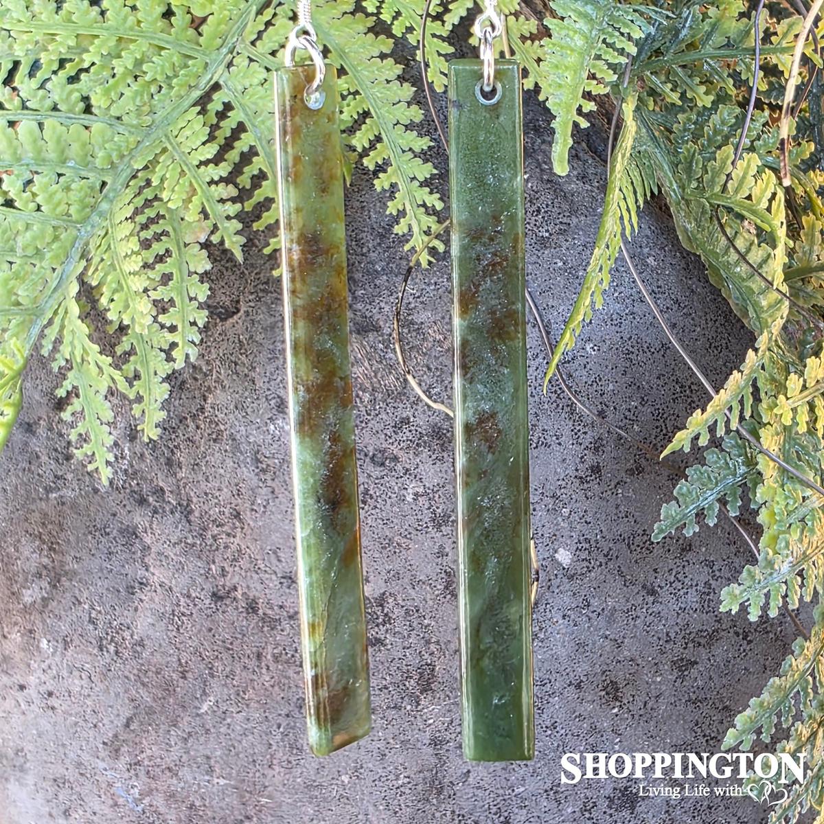 Pounamu Earrings - Kawakawa Mau Taringa