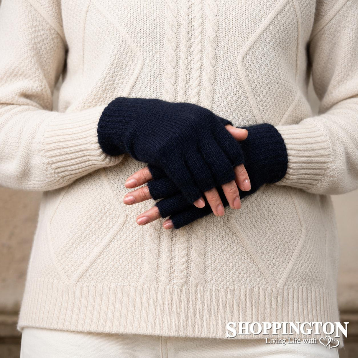 100% NZ Made Koru Knitwear - Possum Merino Fingerless Gloves / Black