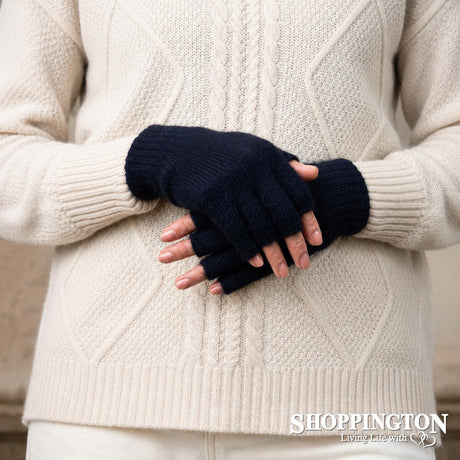 100% NZ Made Koru Knitwear - Possum Merino Fingerless Gloves / Black
