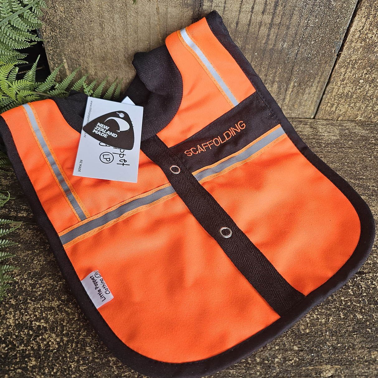 NZ Made Baby Bib / Scaffolding