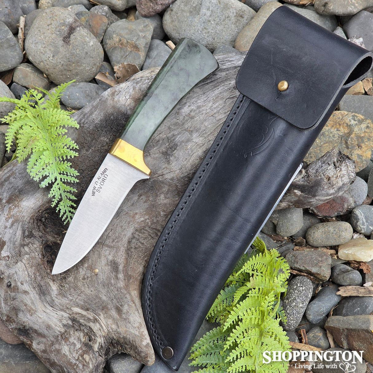 Māripi (knife) - Svord with Pounamu Handle
