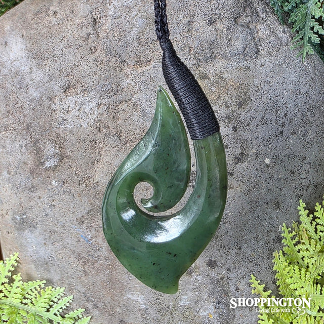 Koru Pounamu Hook