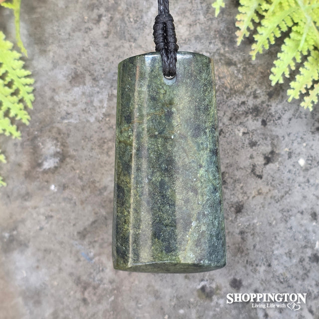 Pounamu - Serpentine Toanga Ätaahua