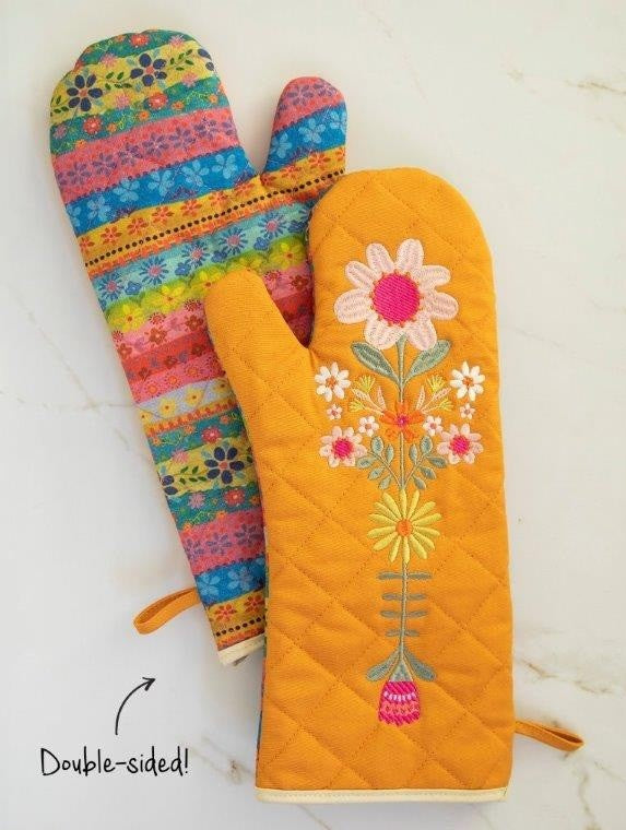 Bake Happy Oven Mitt Floral